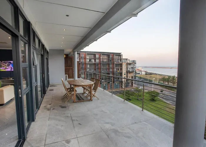 Stay At The Point - Palatial Private Penthouse