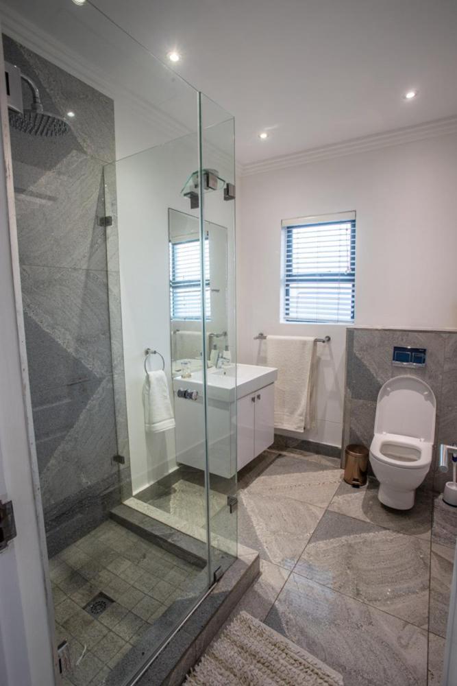 Apartamento At The Point - Palatial Private Penthouse *