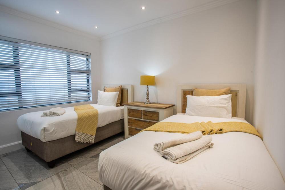 At The Point - Palatial Private Penthouse Apartamento Durban