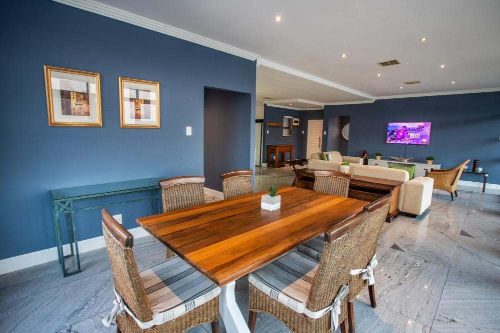 At The Point - Palatial Private Penthouse Durban